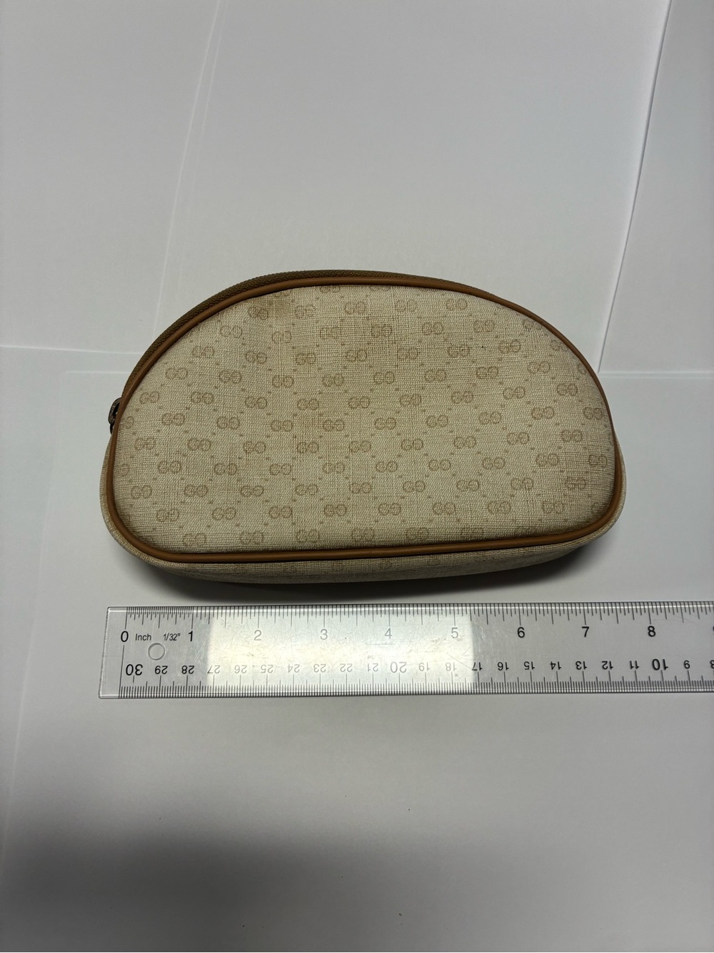 Gucci Beige Monogram hand  Case